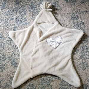 Plush Star-Shaped Hooded Baby Swaddle with Heart